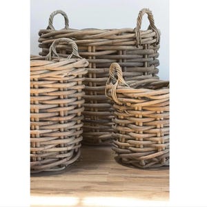 Très grands beaux paniers en rotin épais, paniers en rotin, grand panier, panier gris, panier en bois, panier bohème, panier de rangement