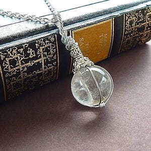 Fortune Teller Crystal Ball Clear Quartz Necklace Pendant With Long Silver Chain Sphere Scrying Jewelry Round Ball Metaphysical