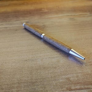 Bolígrafo de Madera de Roble Natural Hecho a Mano Satinado Plata