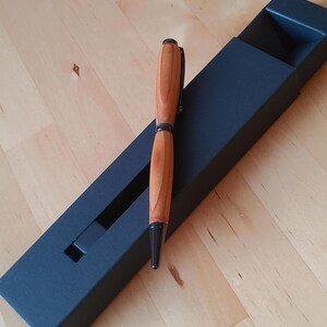 Fijne handgemaakte balpen in een zwarte etui - uniek met oog voor detail 005