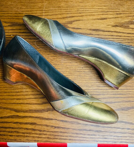 naturalizer silver pumps