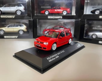 Volkswagen Golf 4 – 1:18 Diecast Model Car – Black – Opening Doors