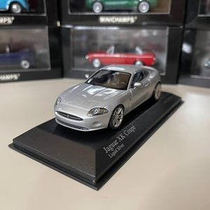 Jaguar XK Coupe 1:43 Minichamps Silver
