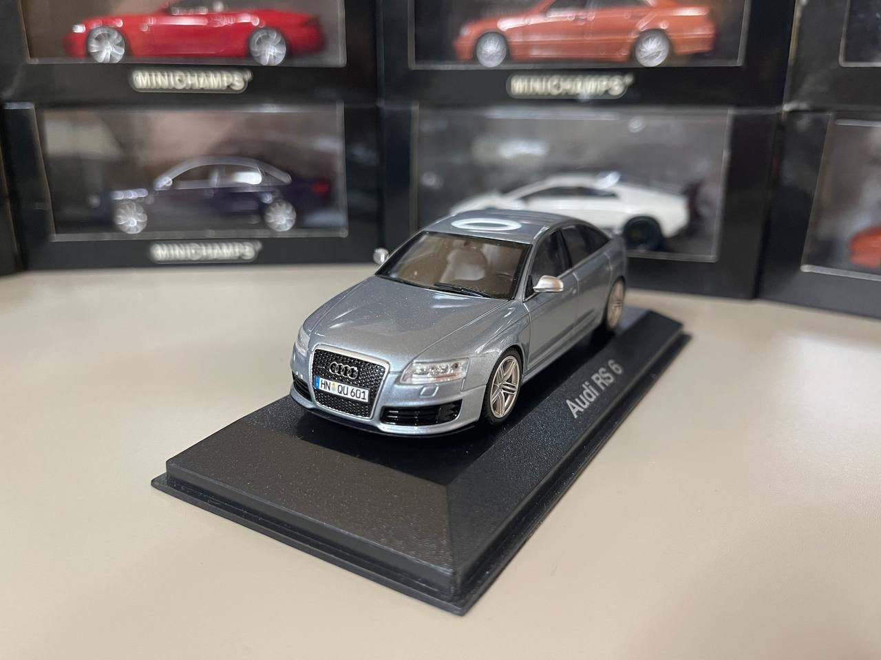 Audi特注1/43 Audi RS 6 Avant プリスマシルバー Audi Rs6 C6 1:43 Minichamps Silver - Etsy