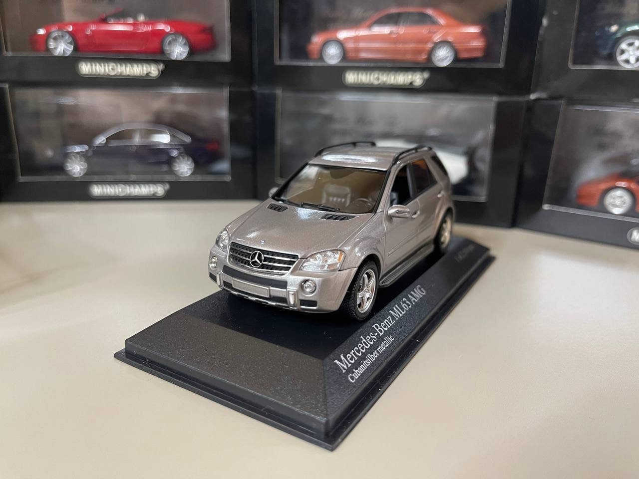 ミニカー MINICHAMPS Mercedes-Benz ML63 AMG 1/43 Mercedes Benz ML 63 AMG 1:43 Minichamps Gray - Etsy