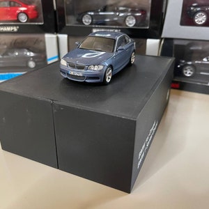 Bmw serie coupé 1:43 Minichamps Azul México