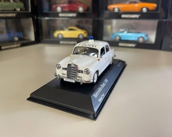 Mercedes SL 55 AMG Minichamps 2006 Blanc échelle 1/43 Miniature Neuve