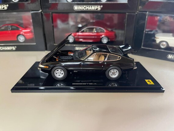 中古品 1/43 京商 フェラーリ 365GTB/4 デイトナ 前期型 レッド FERRARI