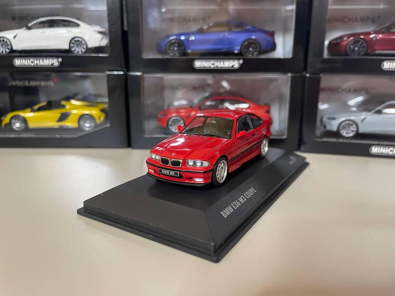 BMW M3 E36 Coupé 1999 Rouge - Miniature 1:43 Solido S4315201 Neuve