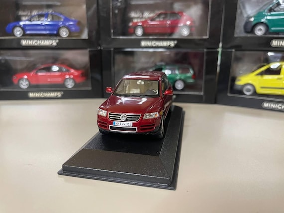 Volkswagen Touareg 1:43 Minichamps Red - Etsy