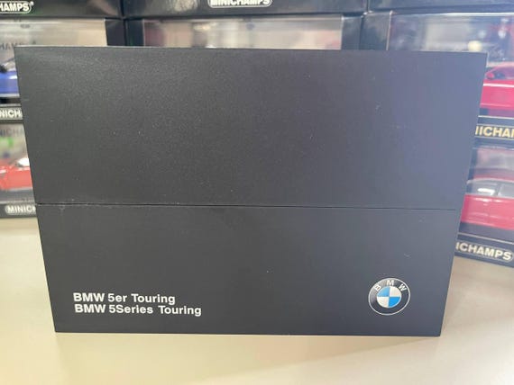 BMW 5er touring ミニカー 専用ボックス付き1/43 BMW 5er touring ミニカー 専用ボックス付き1/43 Amazon