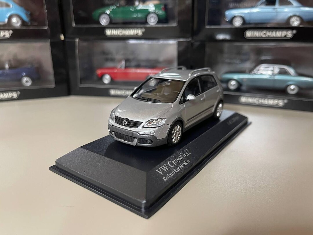激レア Volkswagen Cross Golf ミニカー 1/43 Volkswagen Cross Golf 1:43 Minichamps Silver - Etsy Israel