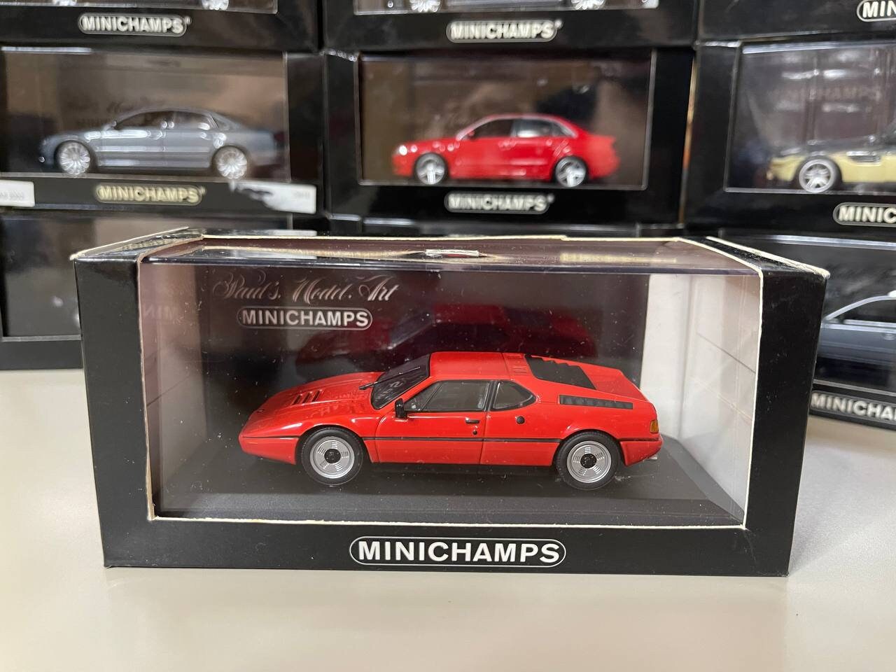 BMW M1 ストリート 1:43 ミニチャンプス レッド - Etsy 日本