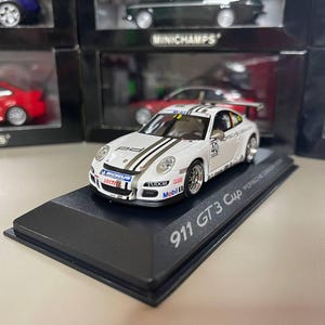 Porsche 911 Gt3 Cup No 40 1:43 Minichamps