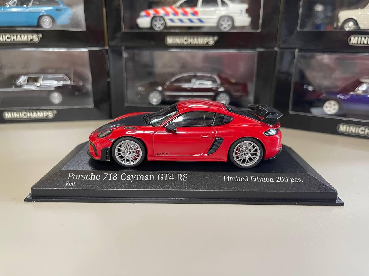 ミニチャンプスポルシェ 718 ケイマン GT4 RS 1/43 レッド ポルシェ 718 ケイマン GT4 RS 1:43 ミニチャンプス レッド - Etsy 日本