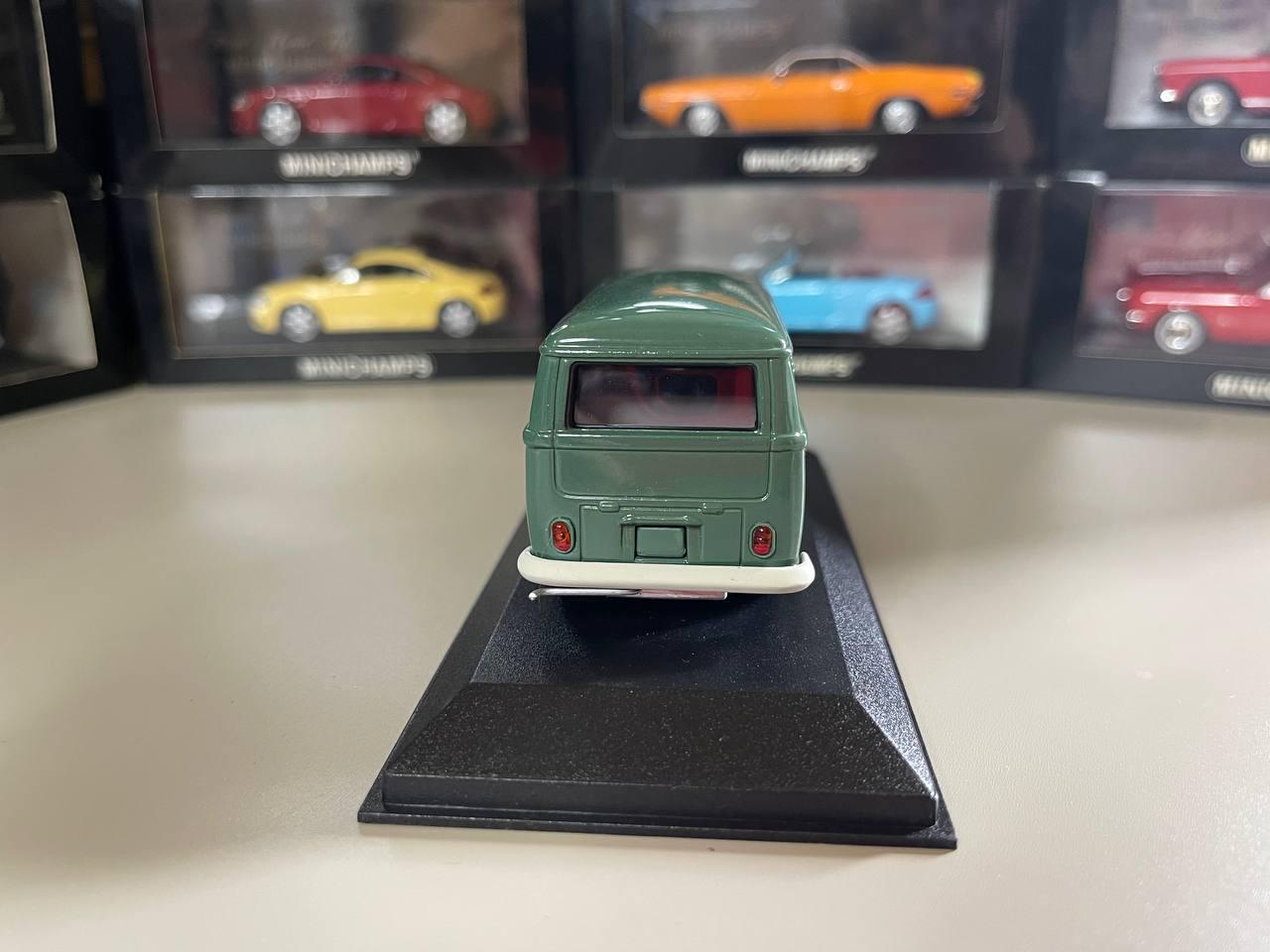 フォルクスワーゲン デリバリー バン 1:43 ミニチャンプス グリーン