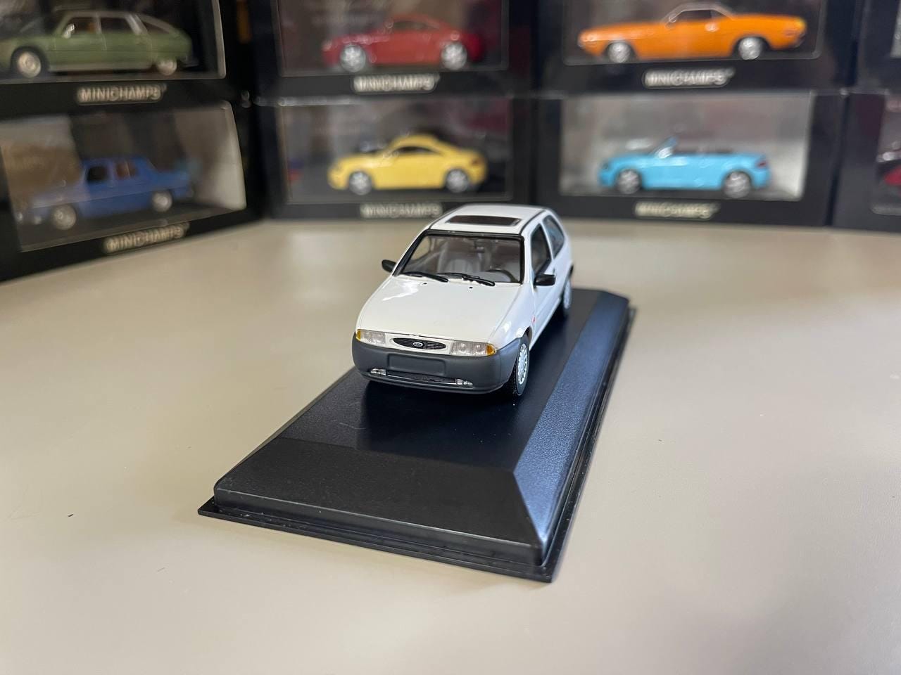 Ford Fiesta 1:43 Minichamps White