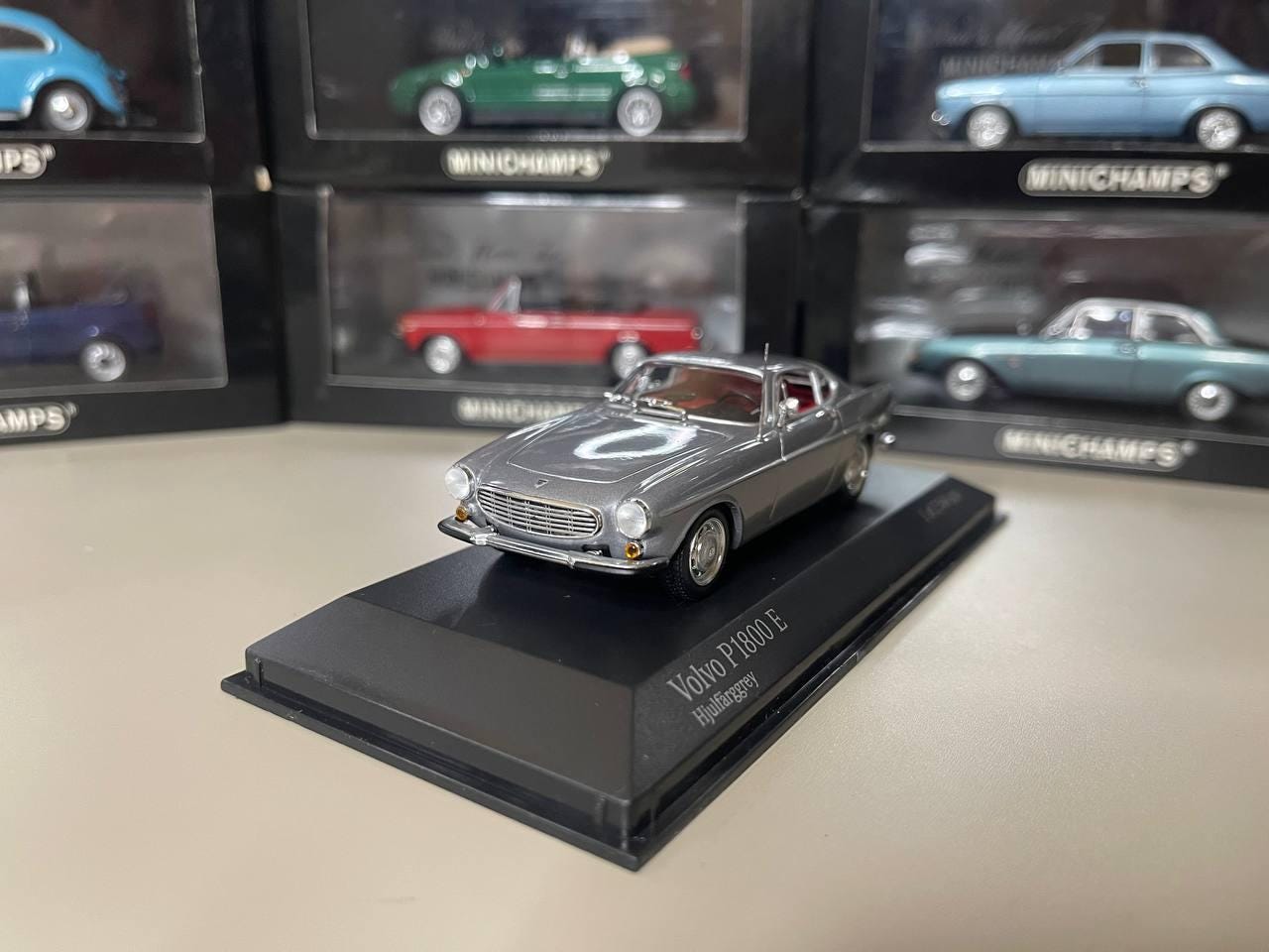 Volvo P 1800 E 1:43 Minichamps Gray - Etsy Canada