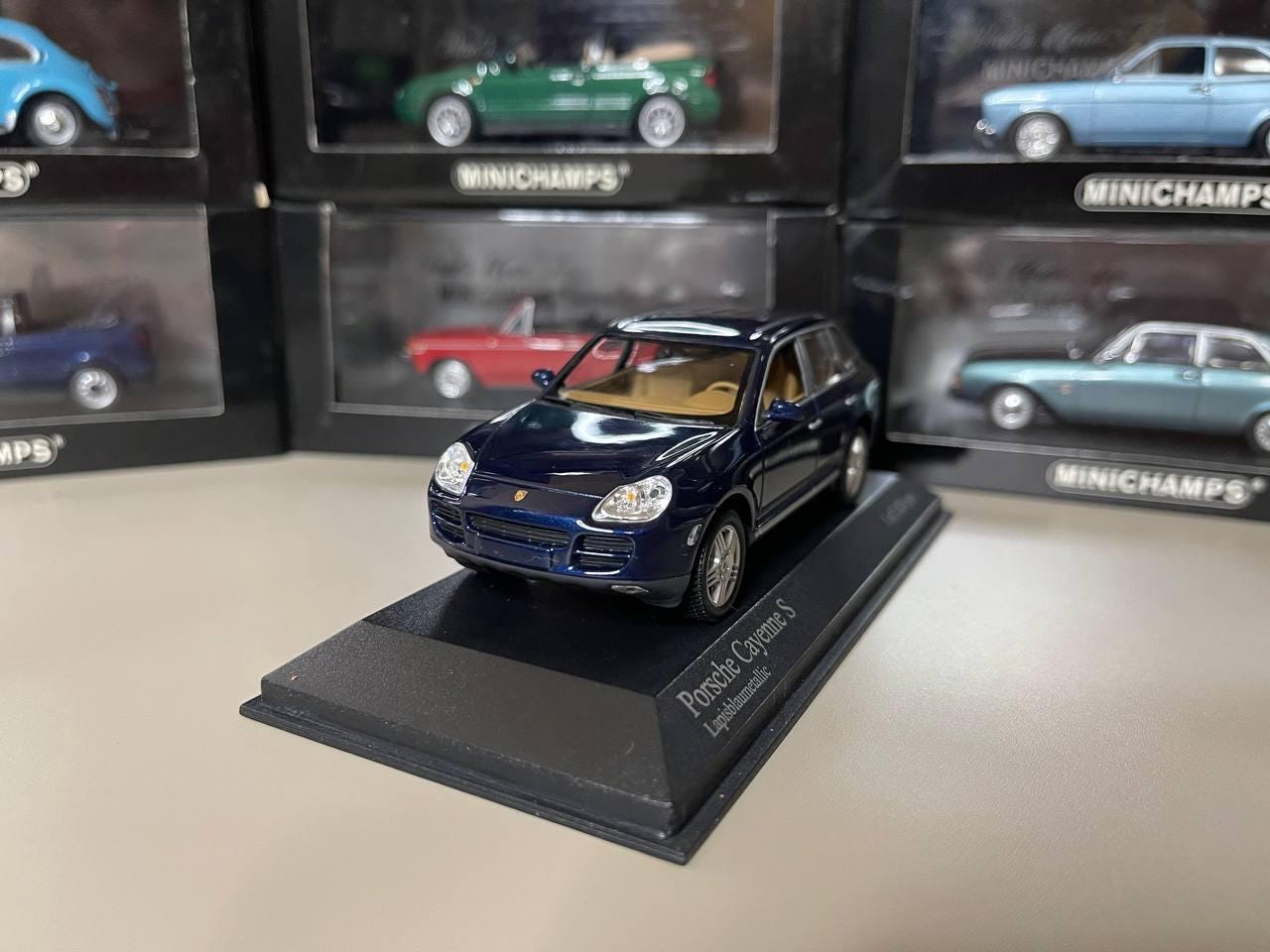 ポルシェ カイエン S 1:43 ミニチャンプス ブルー - Etsy 日本