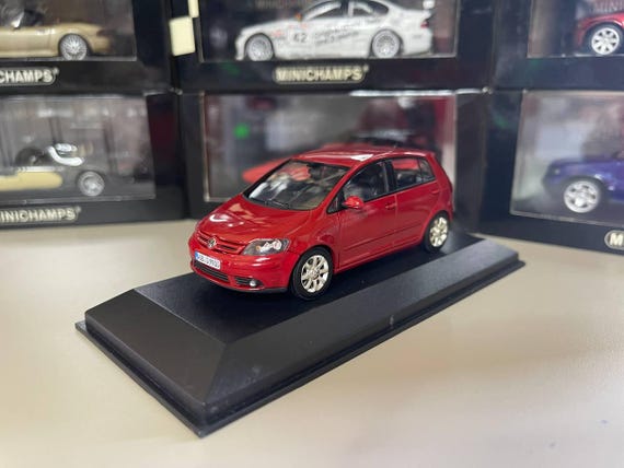 フォルクスワーゲン ゴルフ プラス 1:43 ミニチャンプス レッド - Etsy