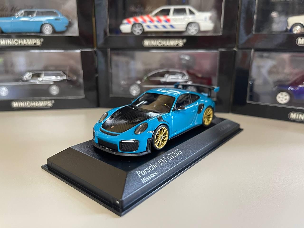 【MINICHAMPS】限定333台Porsche 911 GT2RS Porsche 911 GT2 RS (991,2) 1:43 Minichamps Blue Miniature - Etsy