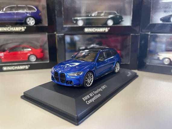 BMW M3 ミニカー 青1/43 Amazon.com: Solido 1:43 BMW G81 M3 Touring Blue 2023 : Arts