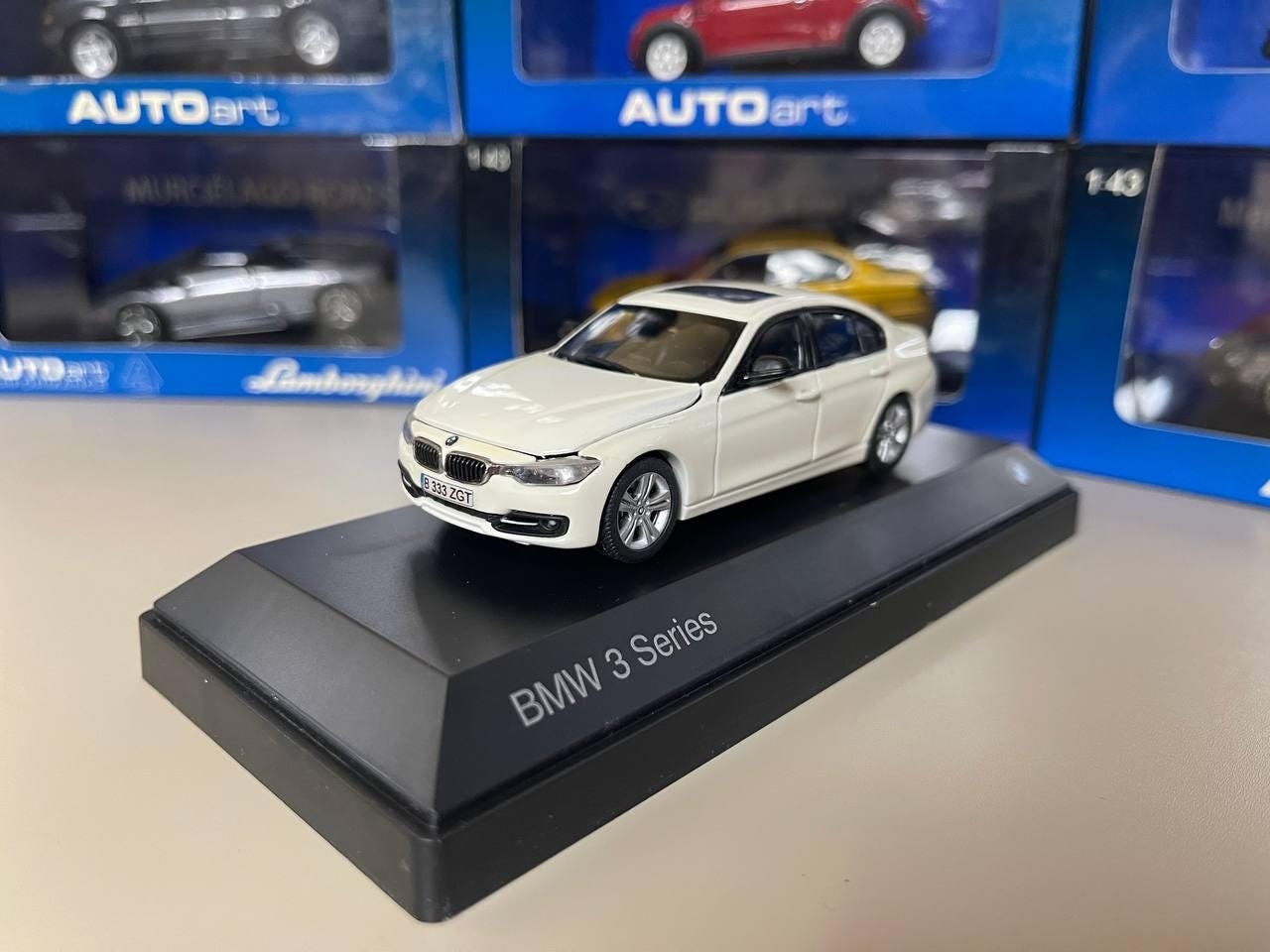 Paragon 1/18 BMW X5 F15 2012 – Modello Diecast Colore Black Sapphire – Regalo