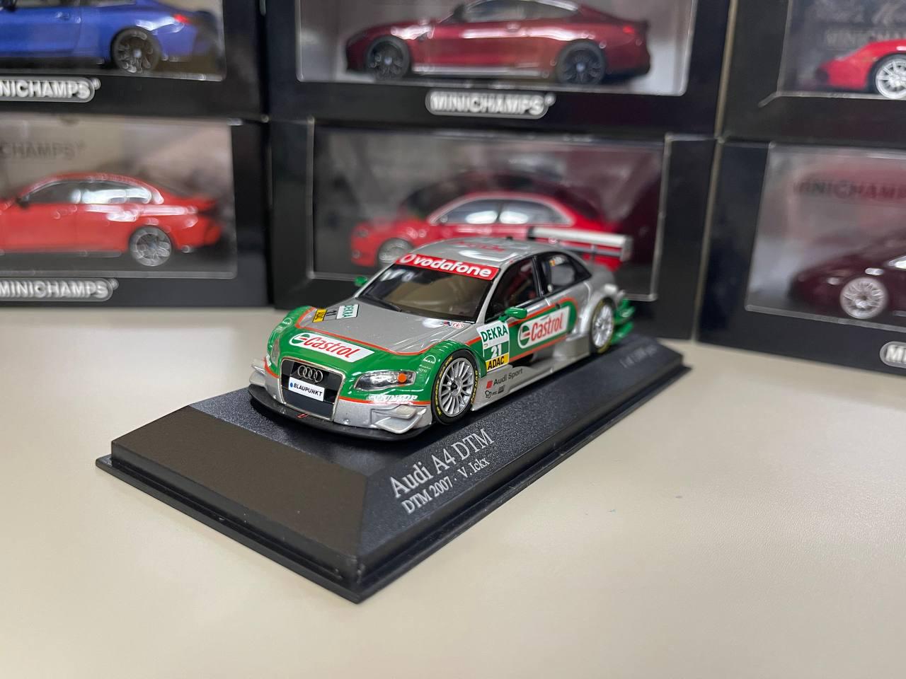 Voiture Miniature Audi A4 DTM 2008 Rockenfeller Minichamps 1:43 - Occasion