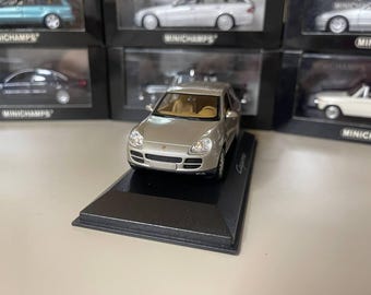 436139400 Minichamps Bentley Arnage R Light Blue 1:43