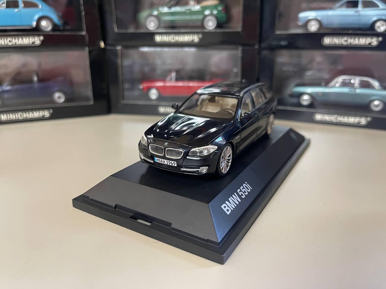 Bmw 550i F11/f10 1:43 Schuco Blue ( One Wiper Missing) - Etsy
