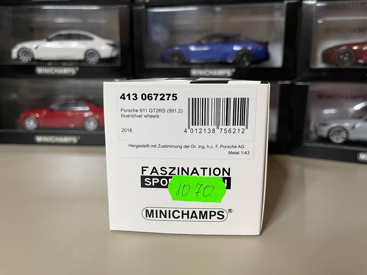 ポルシェ 911 GT2 Rs 1:43 ミニチャンプス ブルー - Etsy 日本