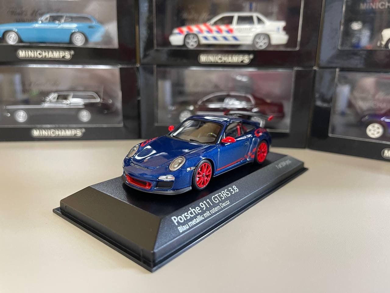 ミニカー MINICHAMPS Porsche 911 GT3 RS 1/43 Amazon.com: MINICHAMPS 1/43 - P-ORSCHE 911 (992) GT3 RS