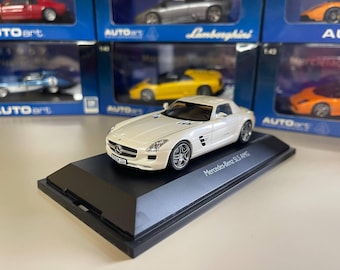 Mercedes Benz SLS AMG 1:43 Schuco Miniatura Blanca