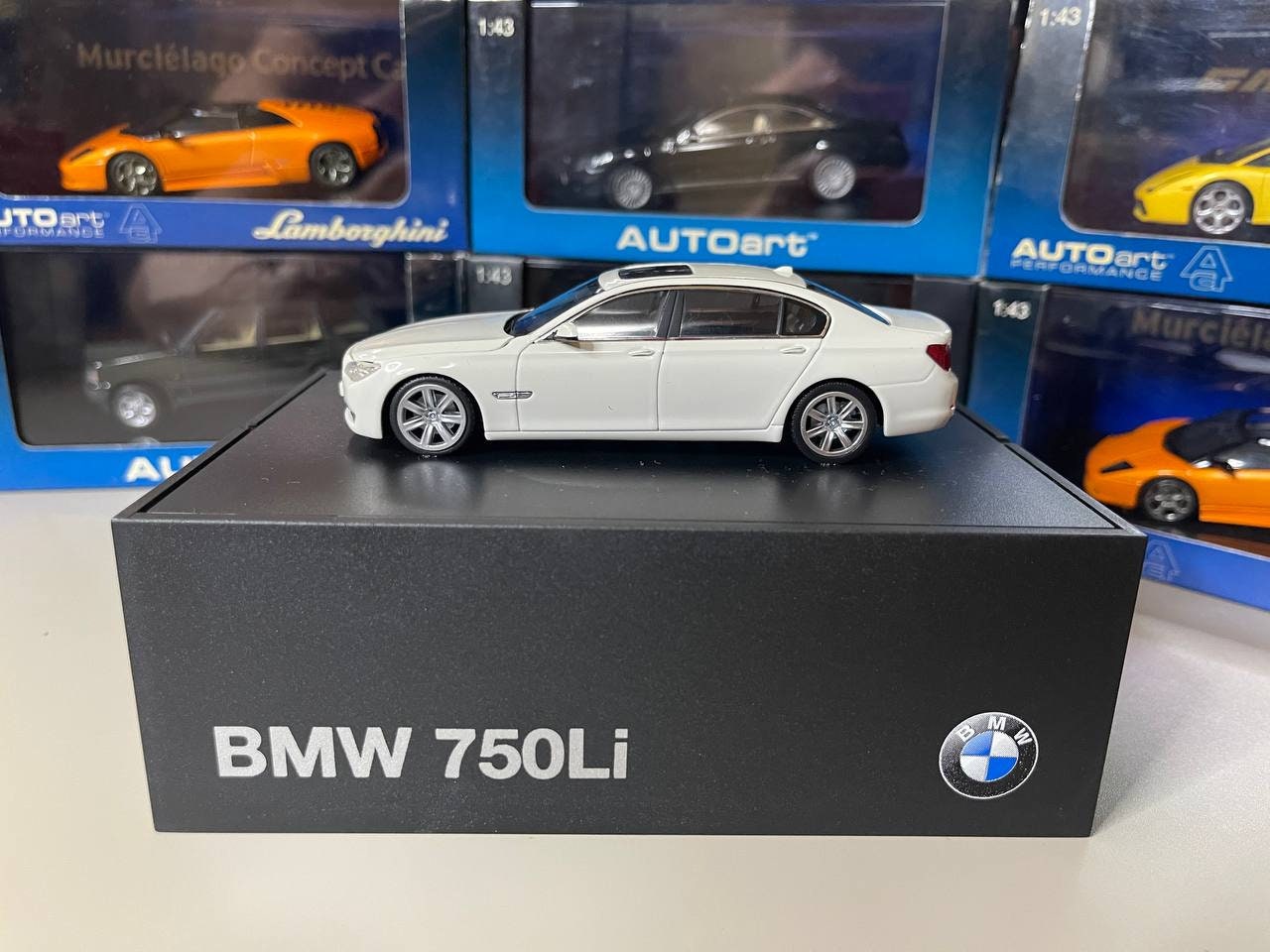 1/43 BMW 7シリーズ F02 750Li ホワイト Bmw 7 Series 750li F02 1:43 Minichamps White - Etsy Canada