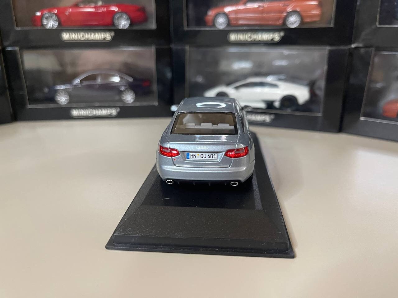 Miniature Audi R8 1/43 SpecialC .-130 No.5 24h Le Mans 2004 - Voiture
