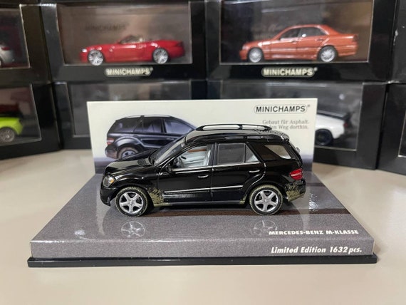 MINICHAMPS SUPERBE MERCEDES BENZ M KLASSE 1/43 NEUF BOITE E10