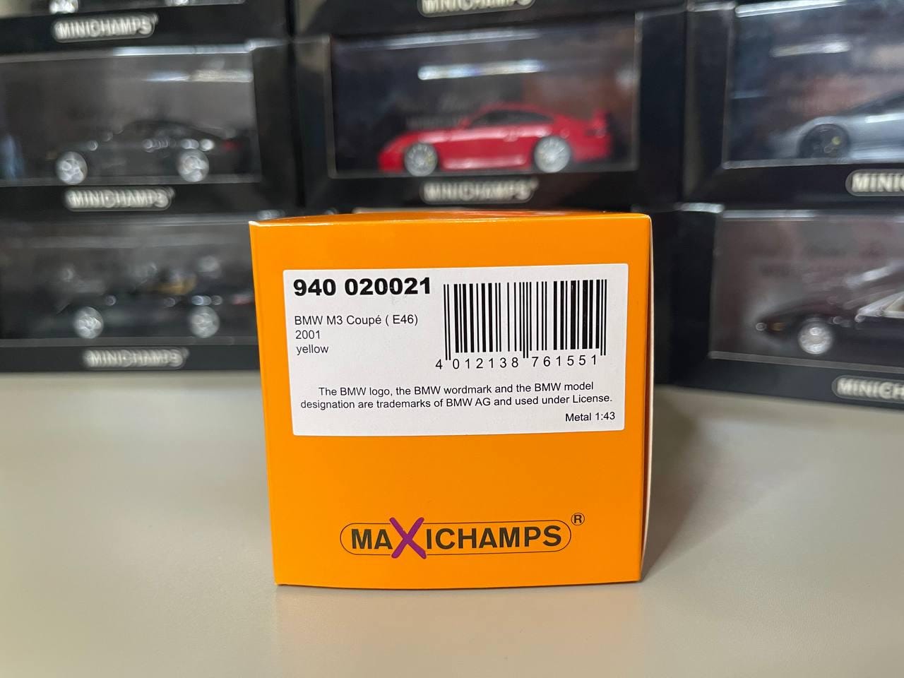 BMW M3 GTR 2001 Yellow ミニカー ミニチャンプス 1/43 BMW M3 E46 2001 Yellow 1/43 Minichamps 940020021
