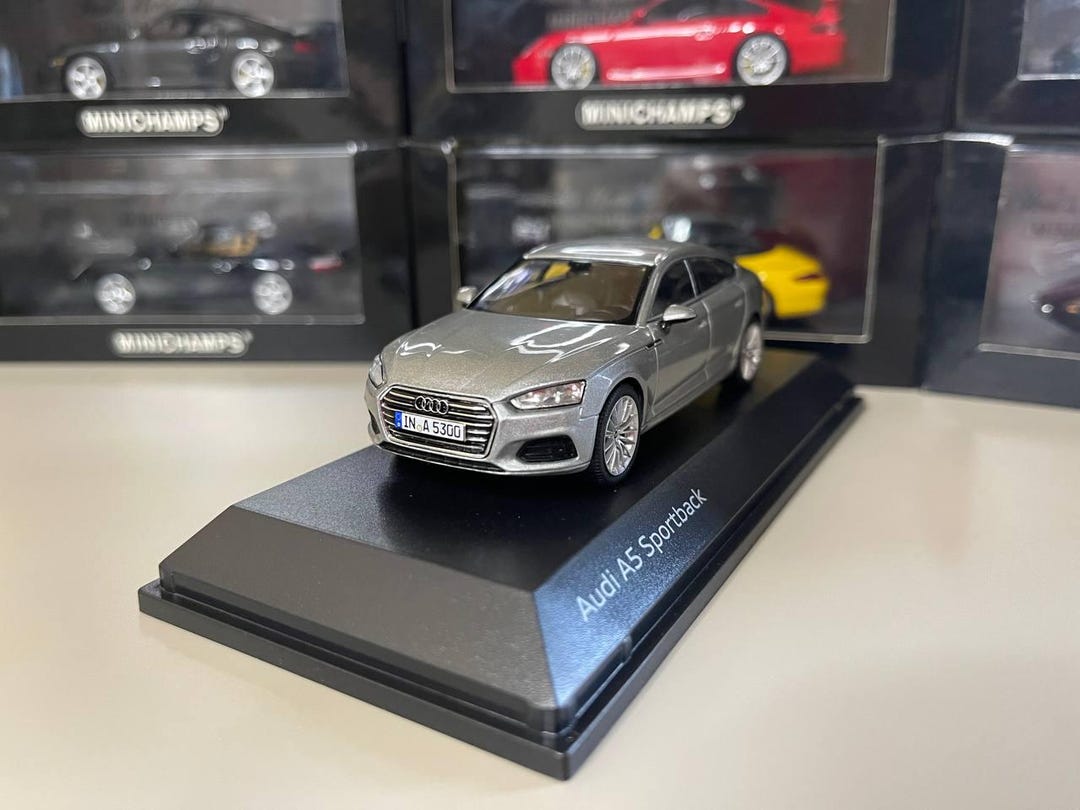 アウディ A5 スポーツバック 1:43 スパークシルバー - Etsy 日本