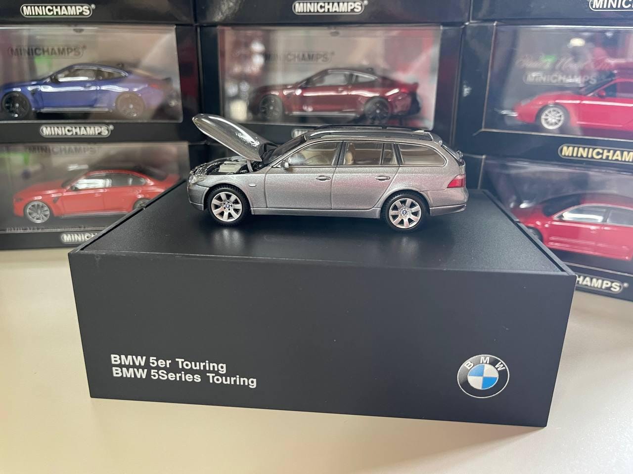 Bmw 5 Series E61 Touring 1:43 Kyosho Gray - Etsy