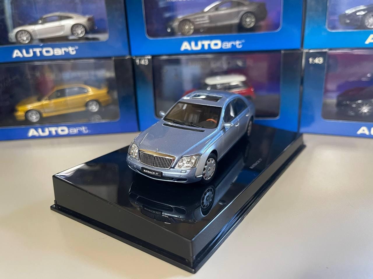 Miniature Gateway Autoart 1:43 - Maybach 57 - Bleu Et Argent - Diecast