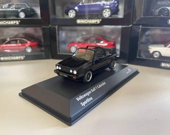 Volkswagen Golf 4 – 1:18 Diecast Model Car – Black – Opening Doors