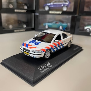 Volvo S60 Dutch Police 1:43 Minichamps