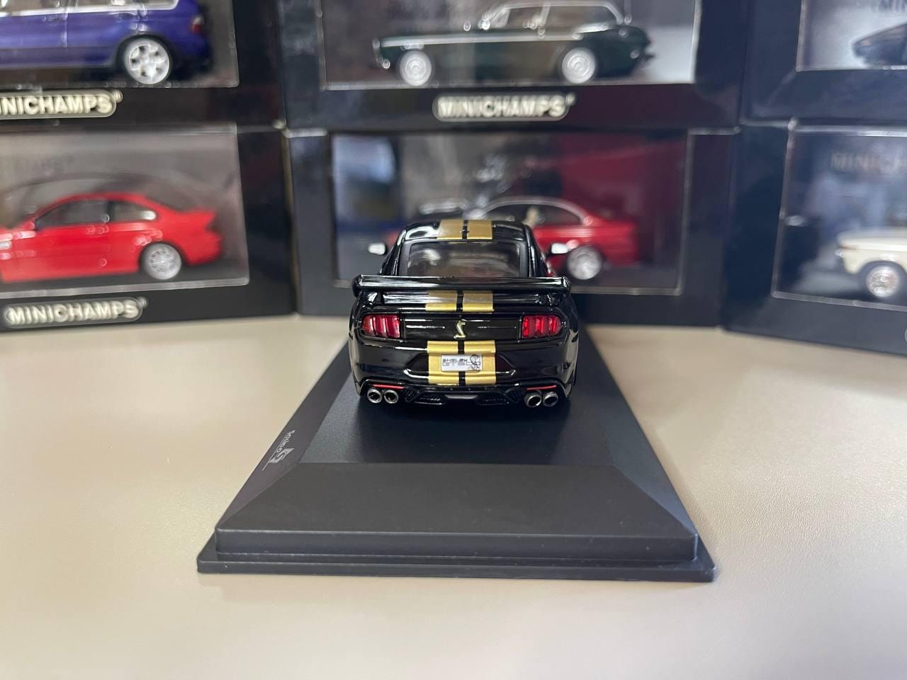 Solido Ford Mustang 1/43e – Miniature De Collection, état Correct