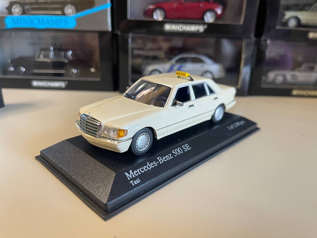 MINICHAMPS Mercedes-Benz 500 E 1/43 Mercedes-Benz E-Class 500 E