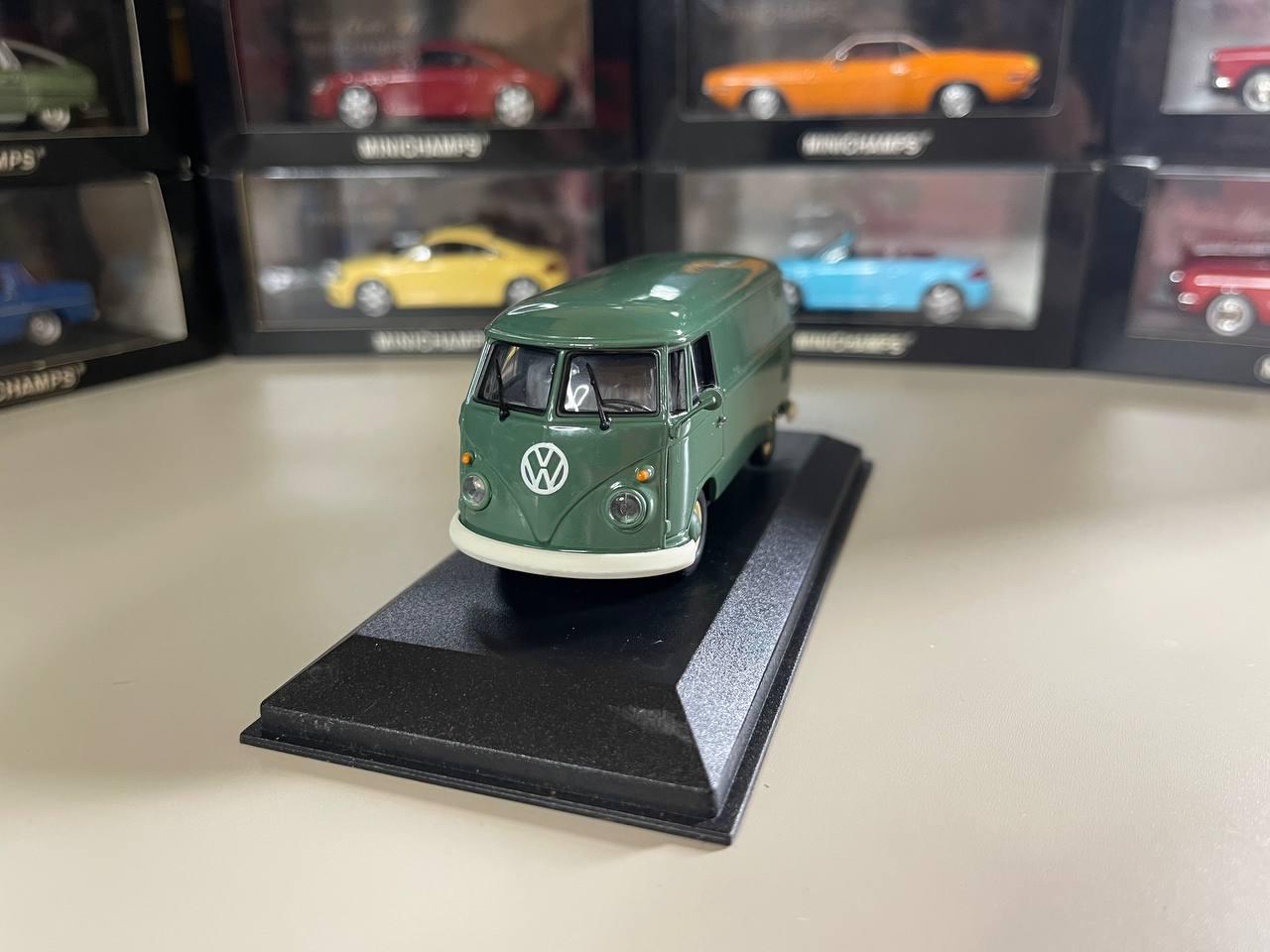 フォルクスワーゲン デリバリー バン 1:43 ミニチャンプス グリーン