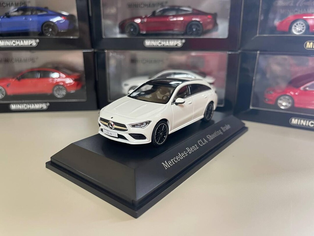 1/43 Mercedes-Benz 　CLA shooting Brake Spark 1:43 Mercedes-Benz CLA Shooting Brake (X118) year 2019