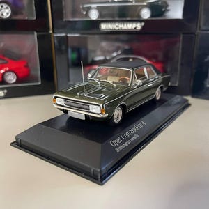 Opel Commodore A 1966  1:43 Minichamps Green
