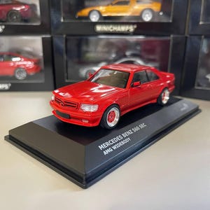 Mercedes Benz 560 SEC Amg Widebody 1:43 Miniature Solido Red