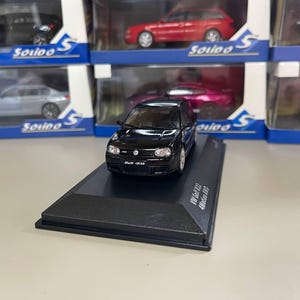 Volkswagen Golf 4 R32 1:43 Solido Noir