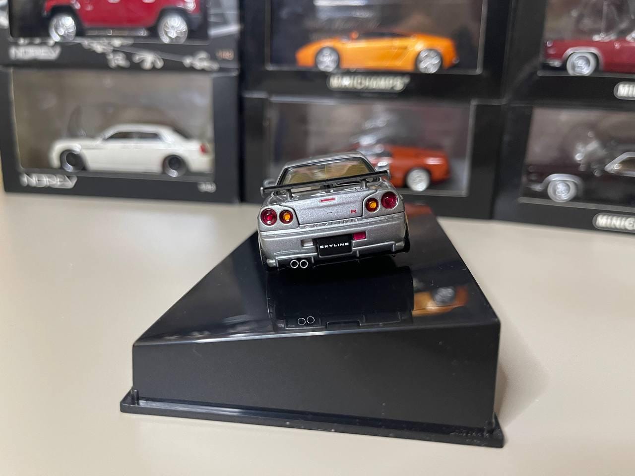 Nissan Skyline R34 Gtr 1:43 Autoart Gray - Etsy
